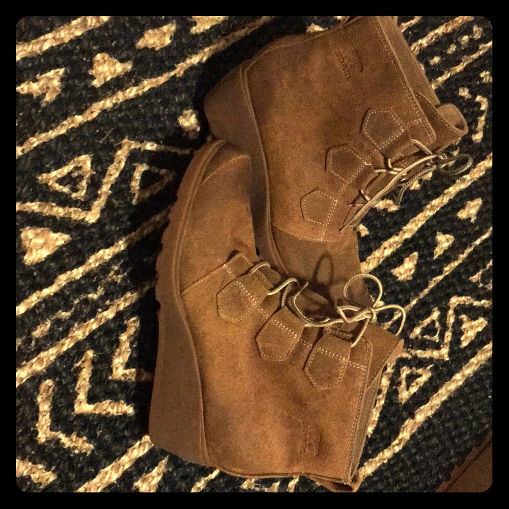 Sorel “Toronto” Suede Wedge elk